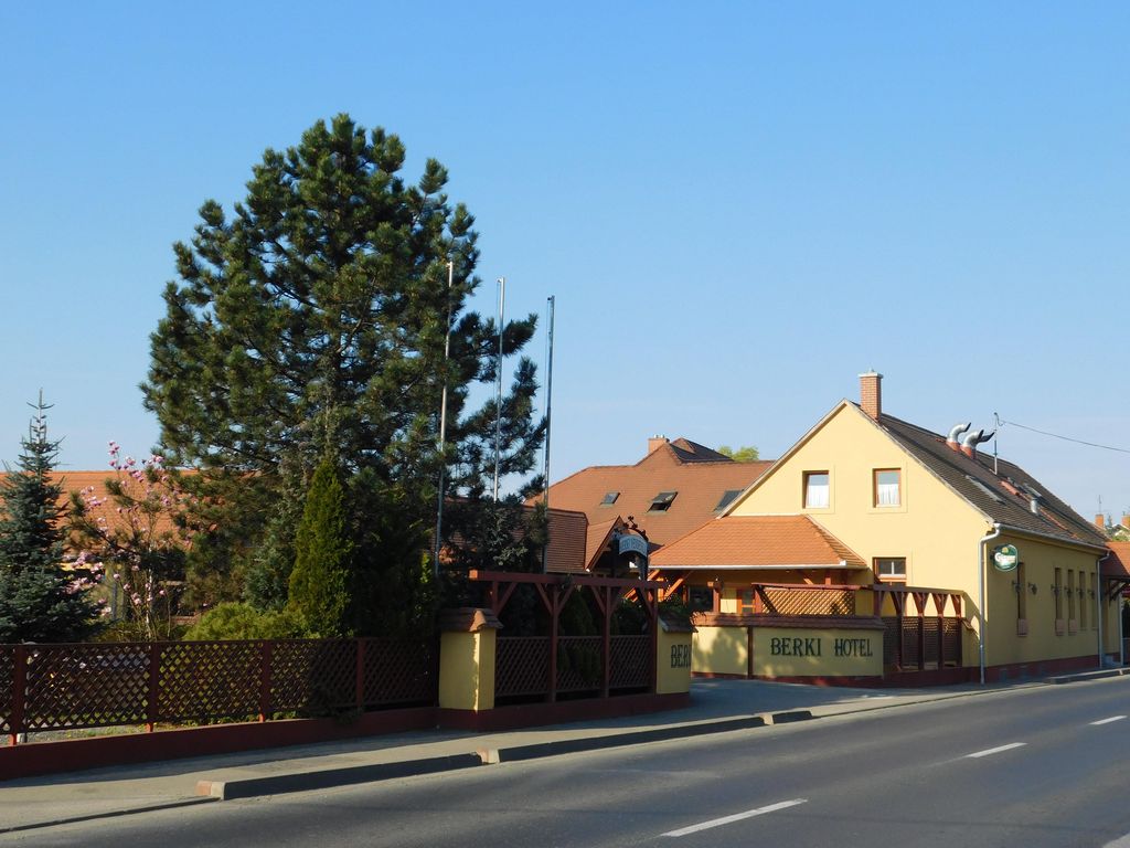 Berki Vendéglő és Hotel