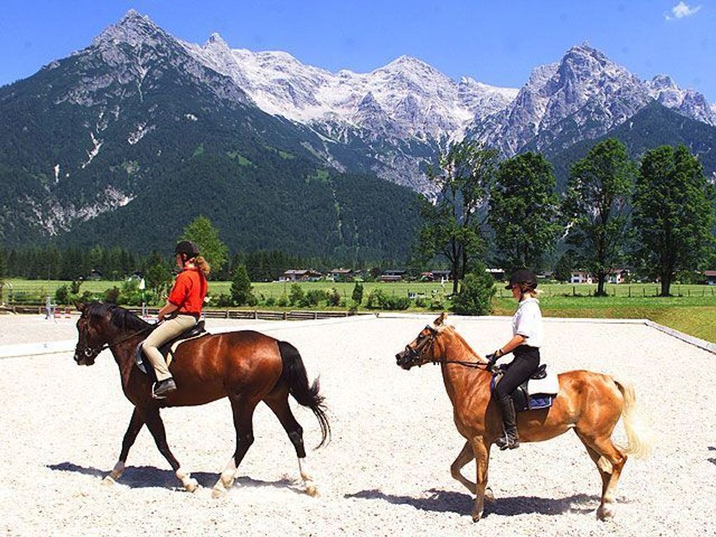 Strasserwirt -Reiten in Kitzbühels Alpen