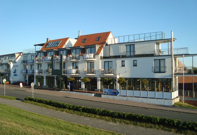Vier Jahreszeiten am Yachthafen