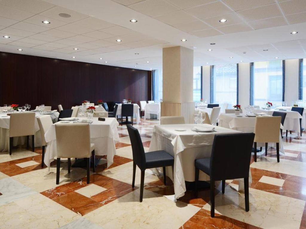 PEDRO I DE ARAGON Hotel
