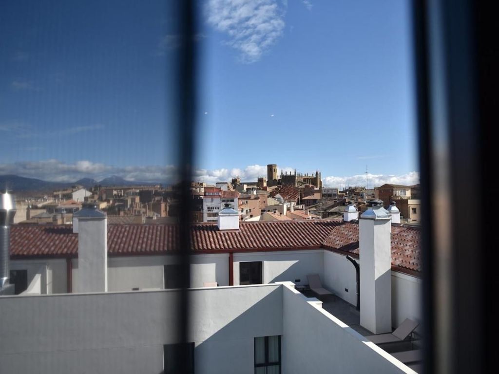 PEDRO I DE ARAGON Hotel