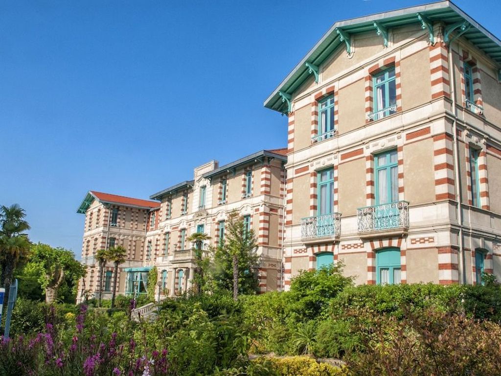 Résidence de Tourisme Vacances Bleues Villa Régina