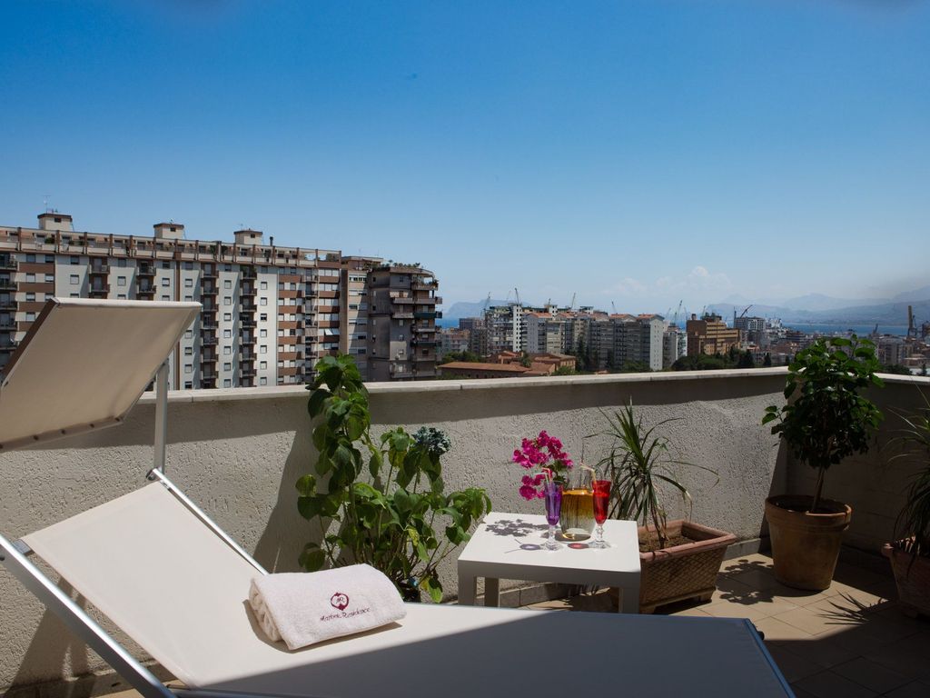 Marbela Apartments & Suites