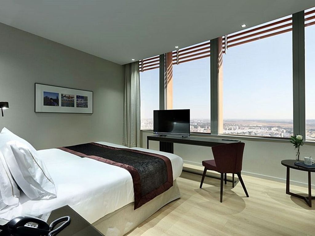 EUROSTARS TORRE SEVILLA