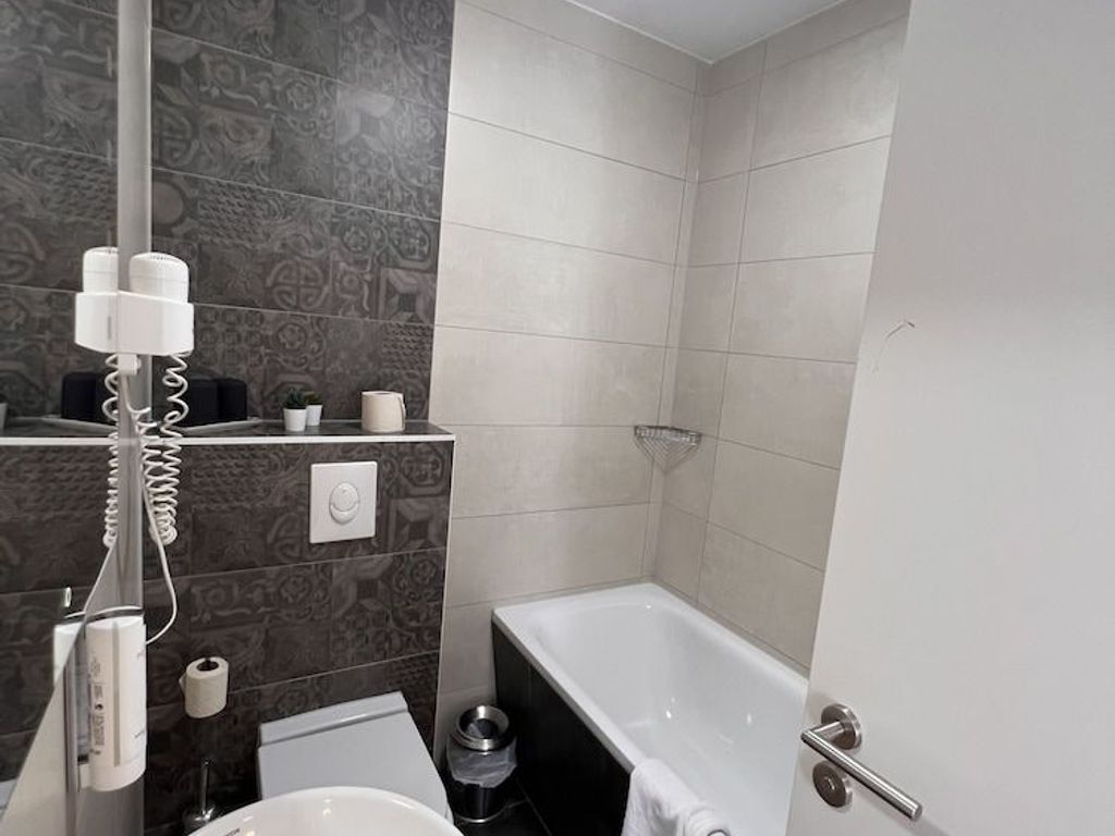 Novel Hotel
