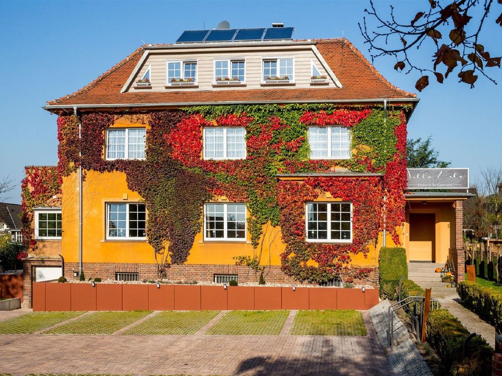 Villa Lilo Hotel & Restaurant