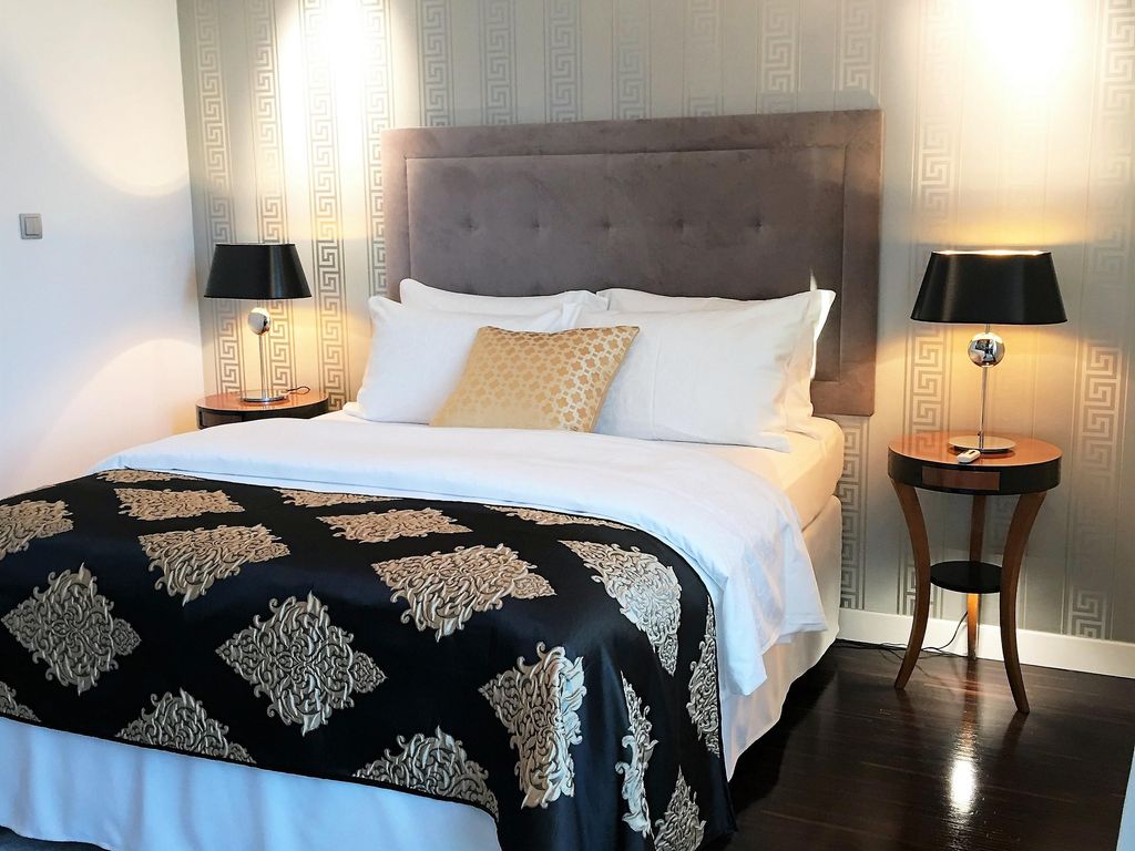 MONDRIAN Luxury Suites & Apartments