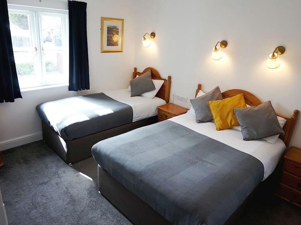 Villa Verde Gatwick
