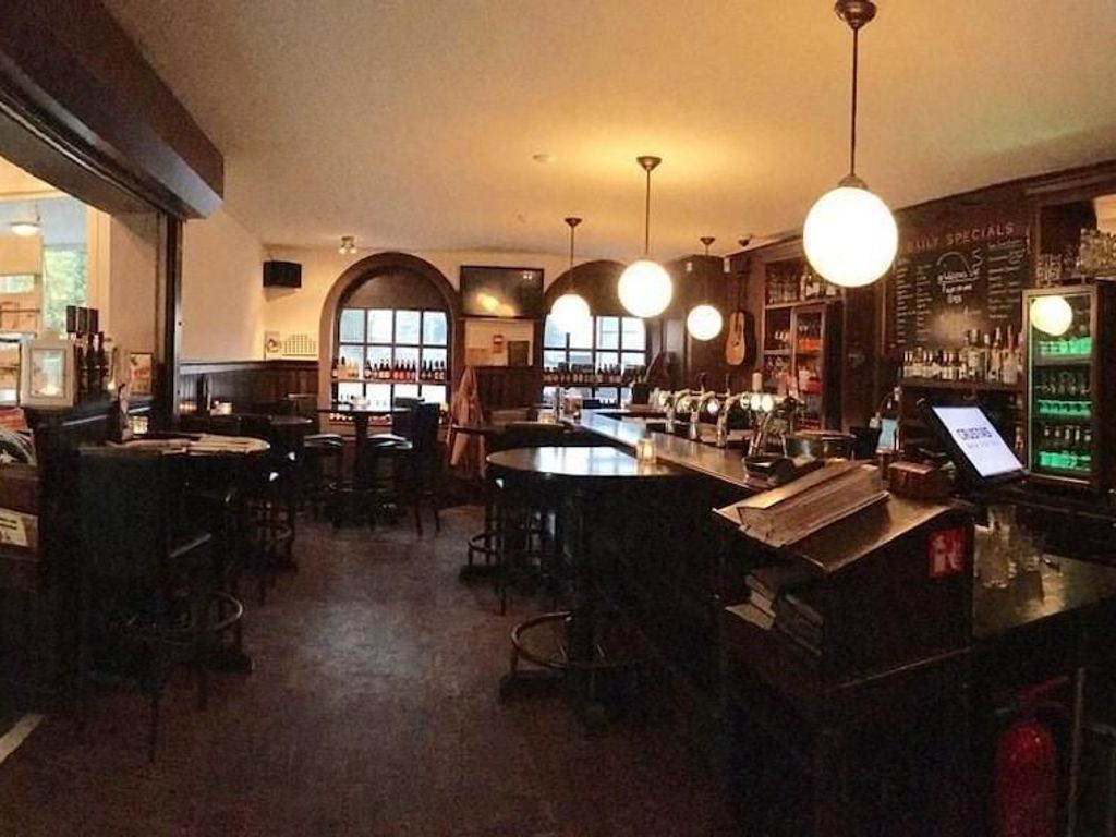 Bar-Bistro-Hotel DOK