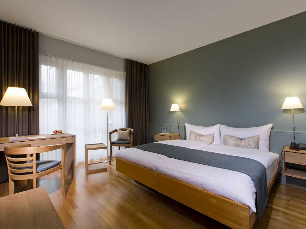 Feldbach See & Parkhotel