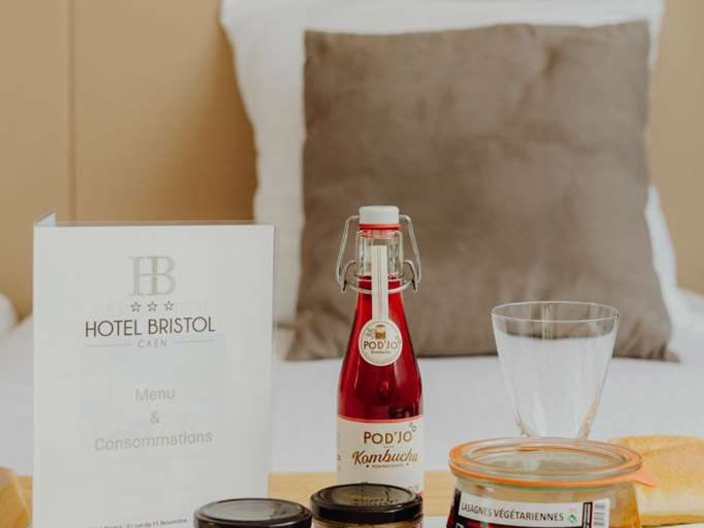 CONTACT HOTEL BRISTOL