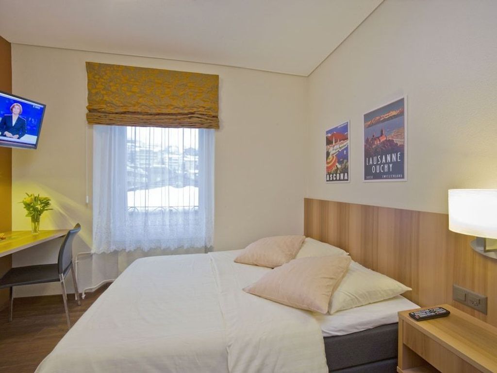 Hotel Ambassador Brig