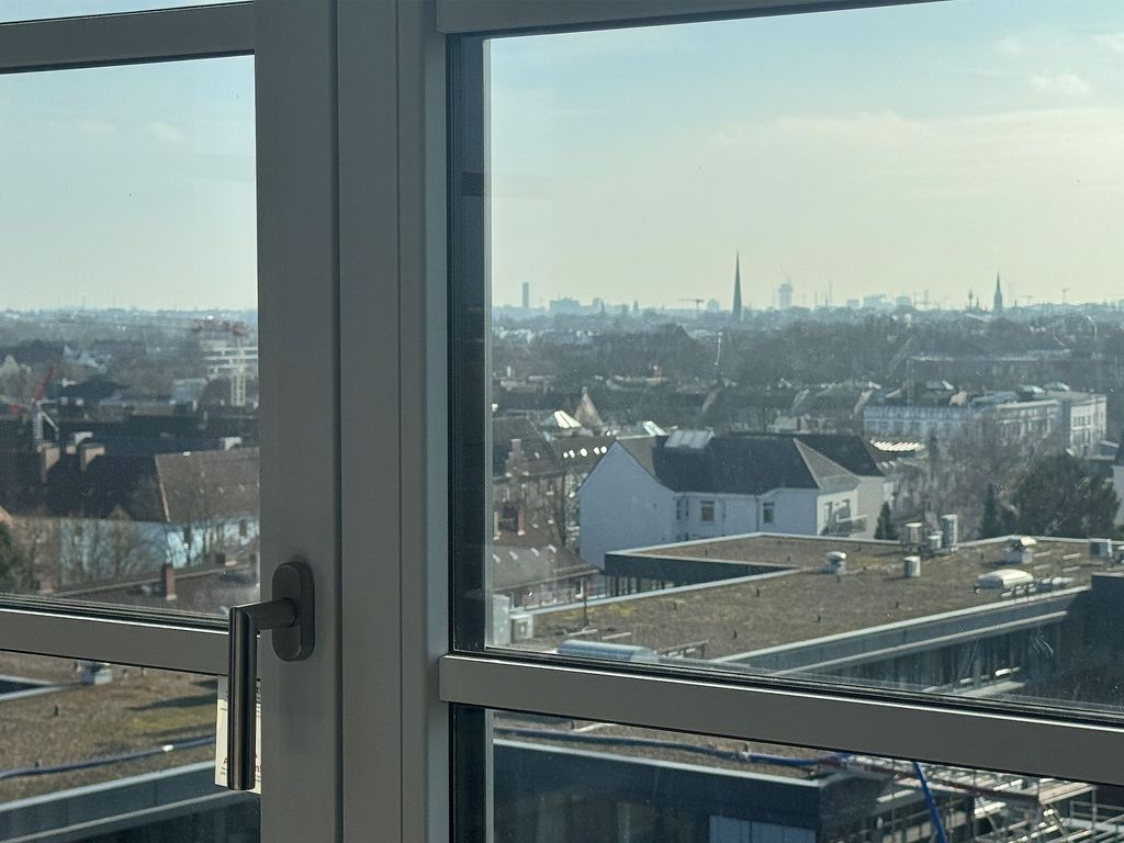 Holiday Inn - the niu  Bricks Hamburg Eppendorf  by Ihg