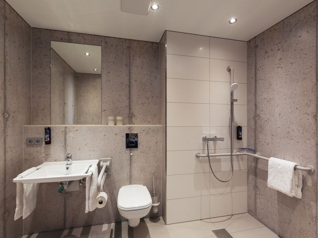 FORM STUTTGART FEUERBACH by IHG Holiday Inn - the niu
