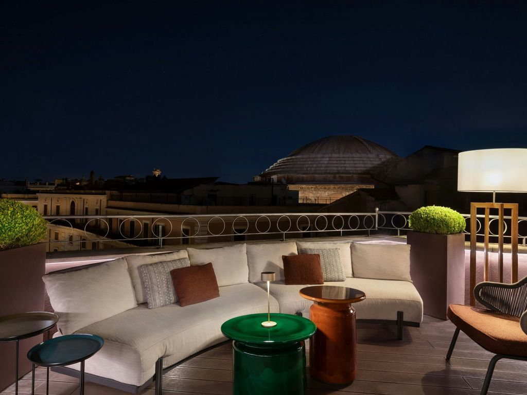 The Pantheon Iconic Rome Hotel Autograph Collection