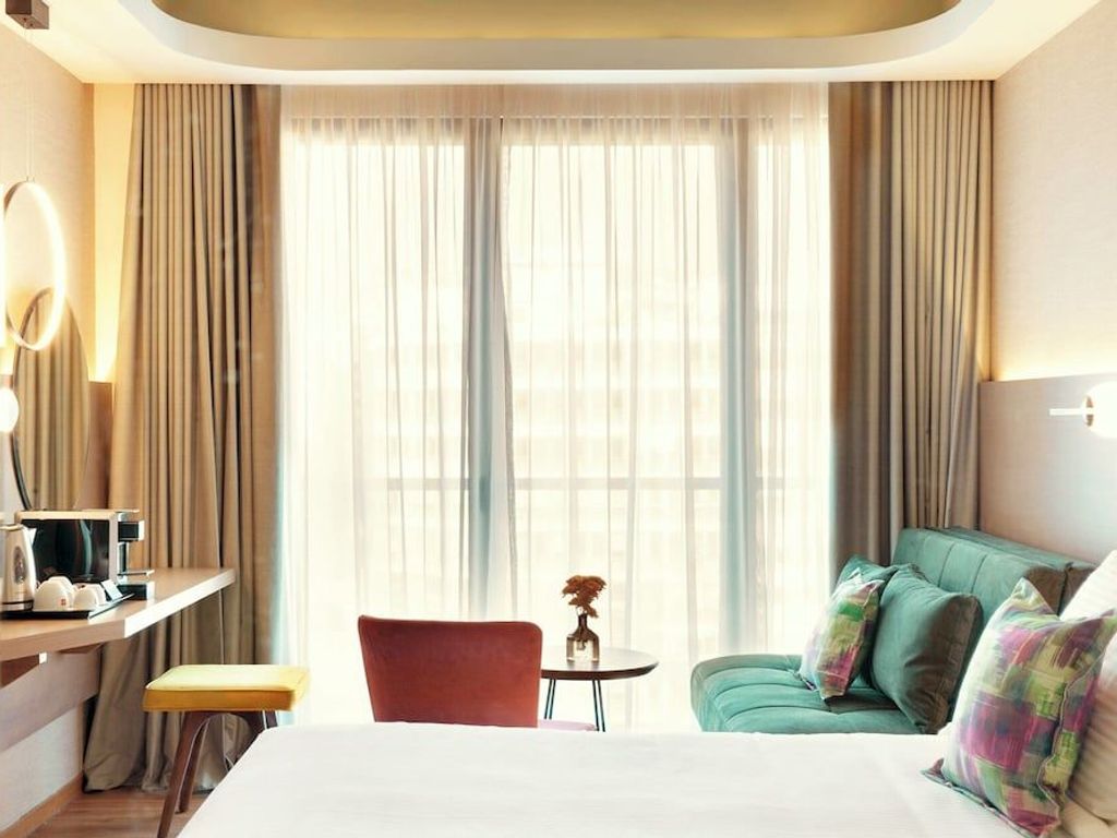 Zeus Essence Wyndham Athens Residence