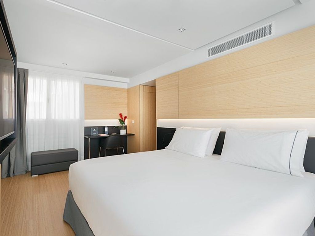 DORMA PLAZA CATALUNYA