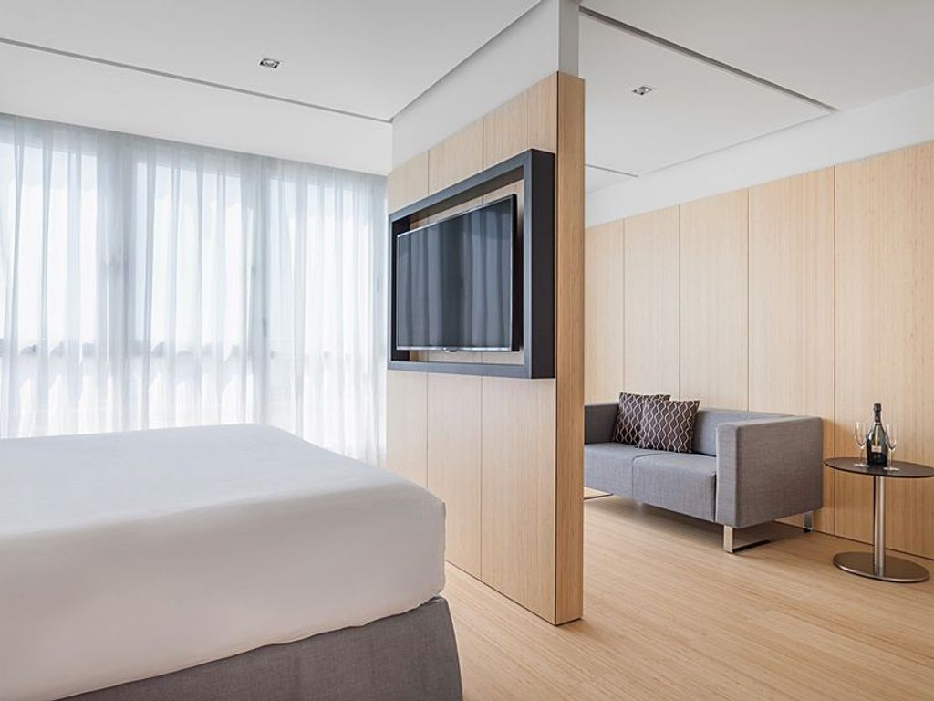 DORMA PLAZA CATALUNYA