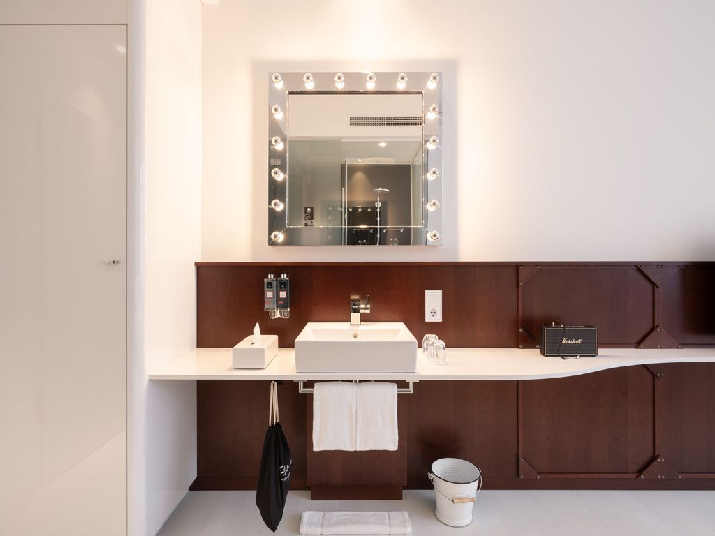 Ruby LENI HOTEL DUSSELDORF by IHG