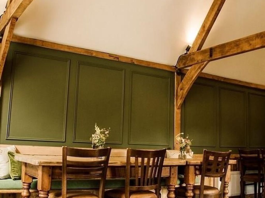 The Sword Inn Hand