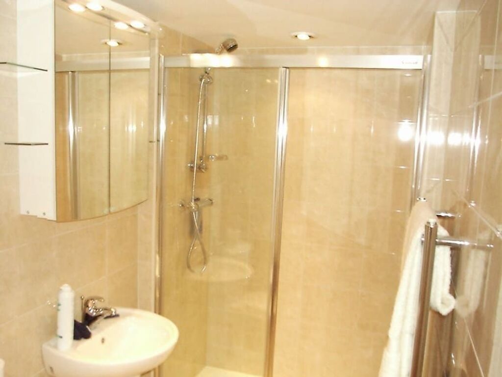Earle House Serviced Apartments