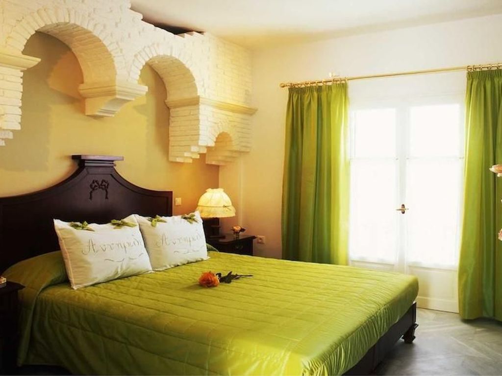 Antirides Hotel