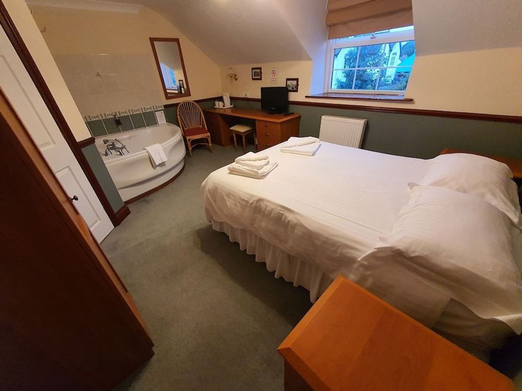 The Lugger Inn