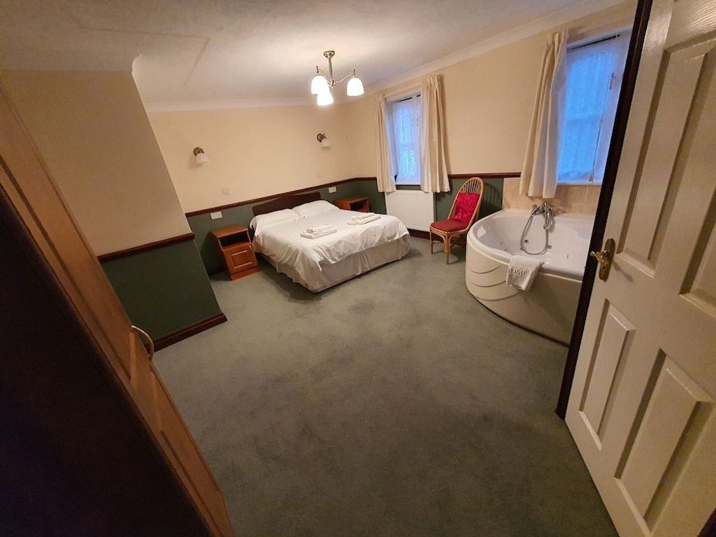 The Lugger Inn