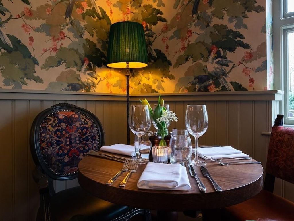 The Carnarvon Arms