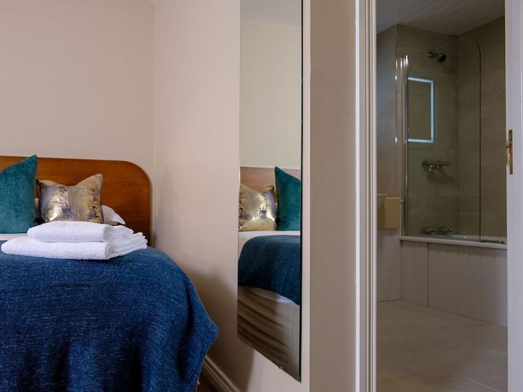 Charlemont Arms Hotel