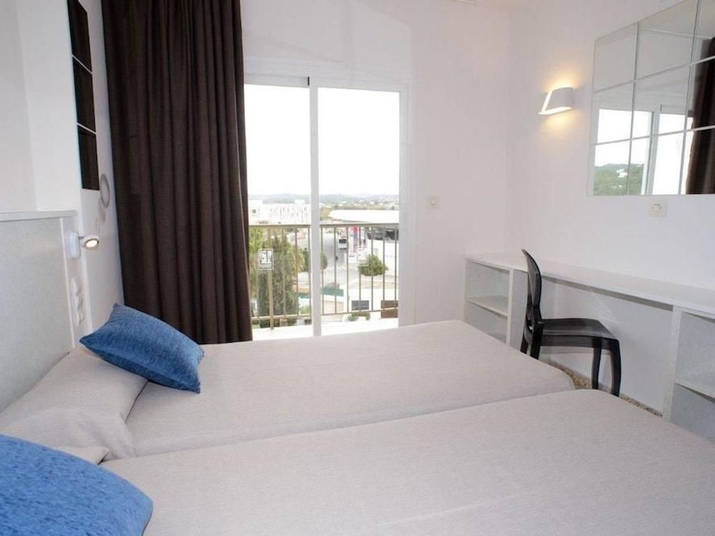 Hostal Tarba