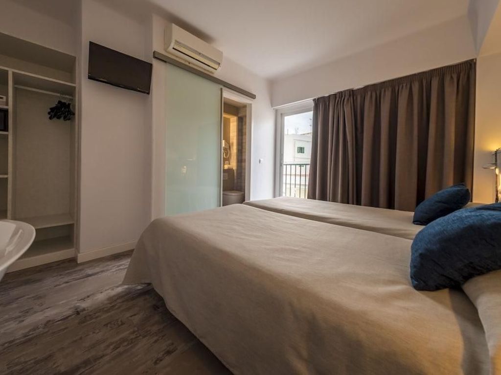 Hostal Tarba