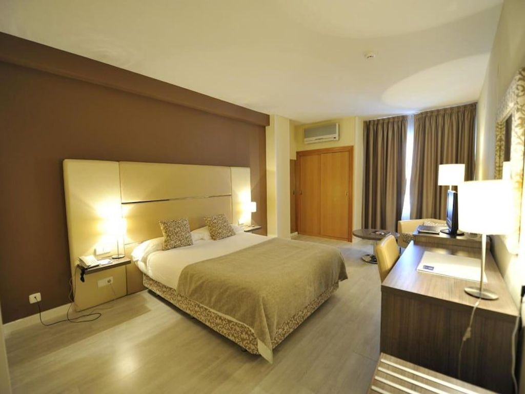 Hotel Puerta de Segovia