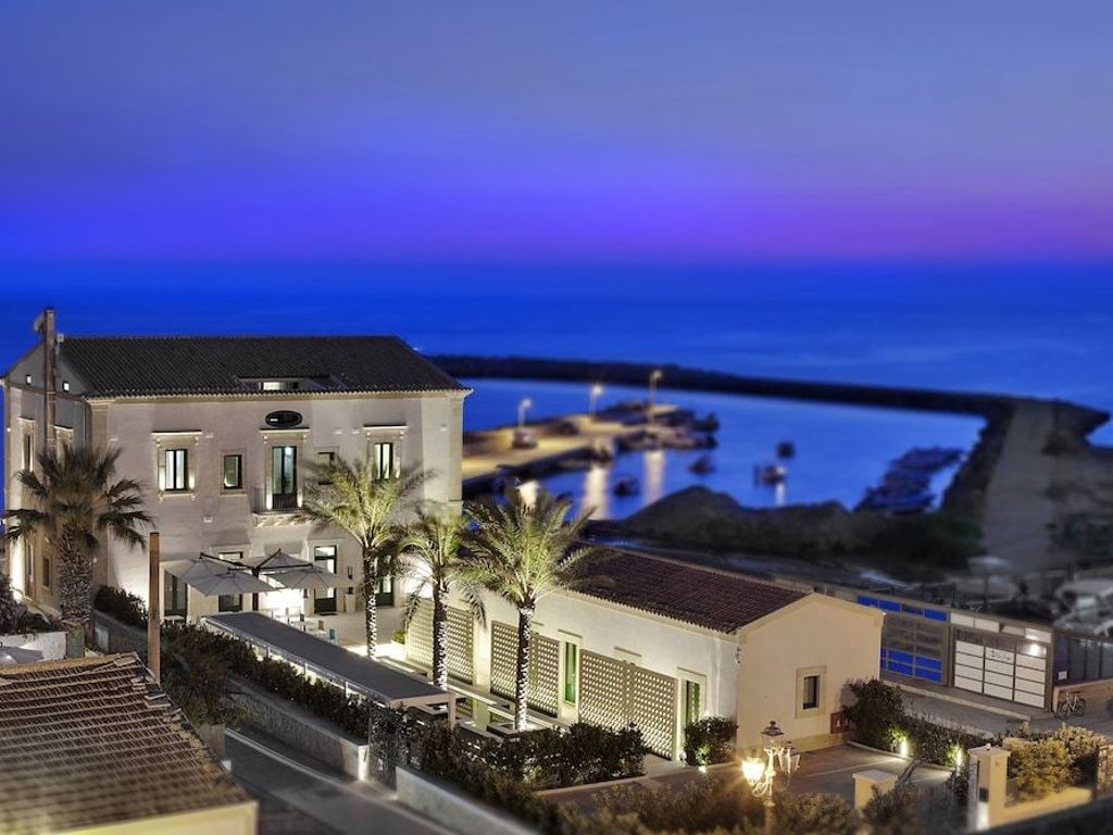 Zafran Boutique Hotel