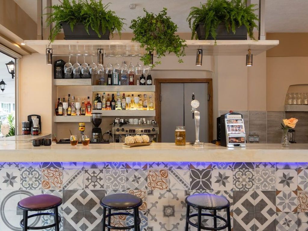 Wilde Rose Hotel
