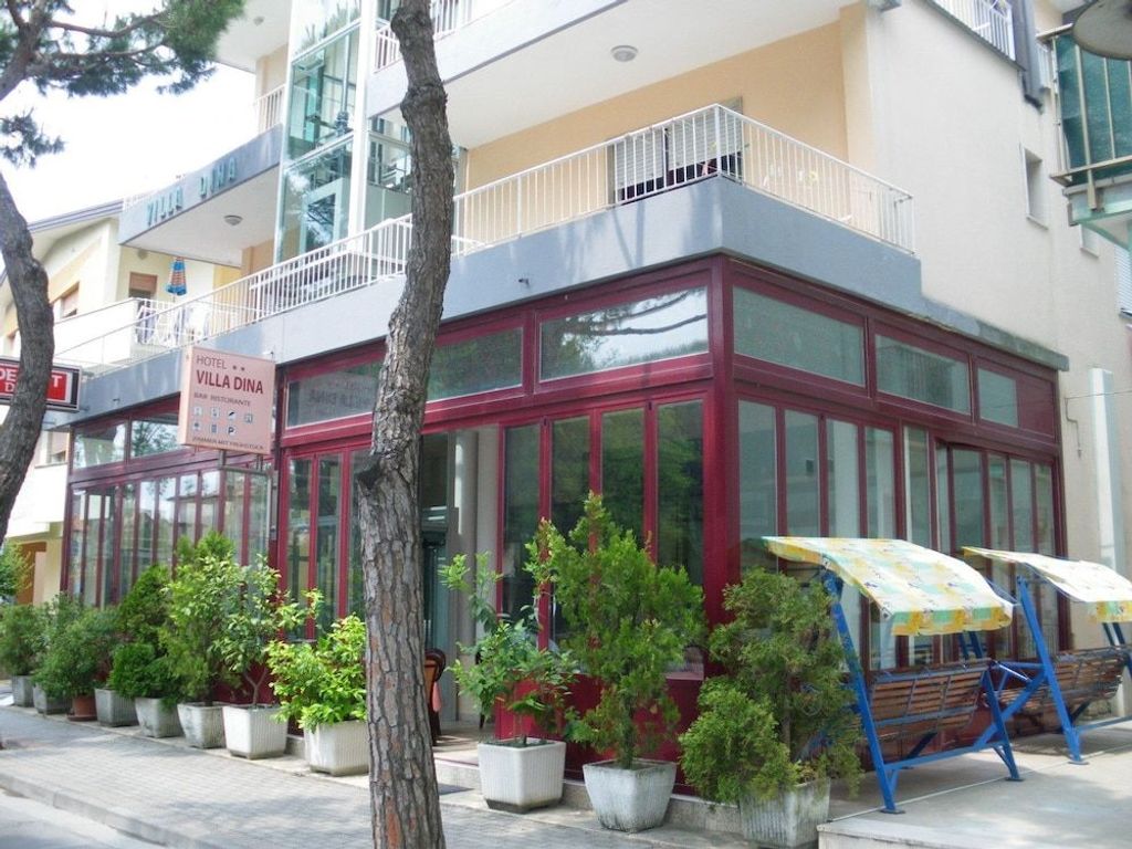Hotel Villa Dina