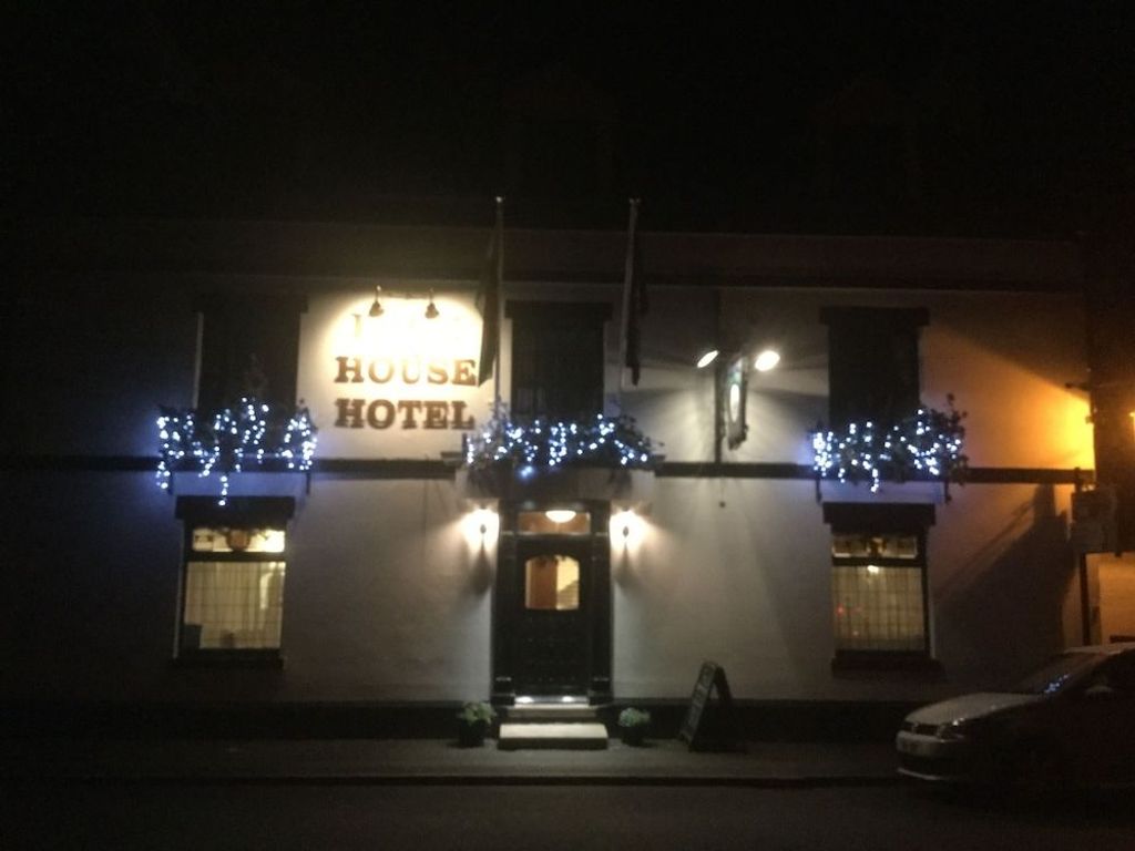 Buck House Hotel