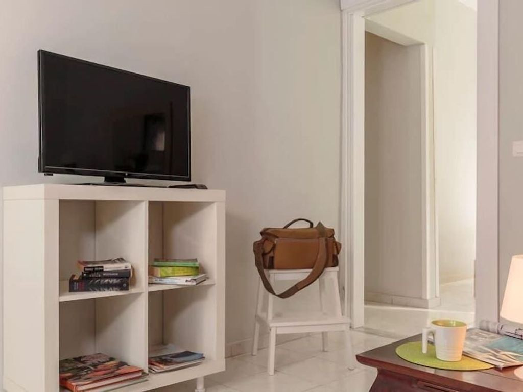 H14 Rooms & Apartments