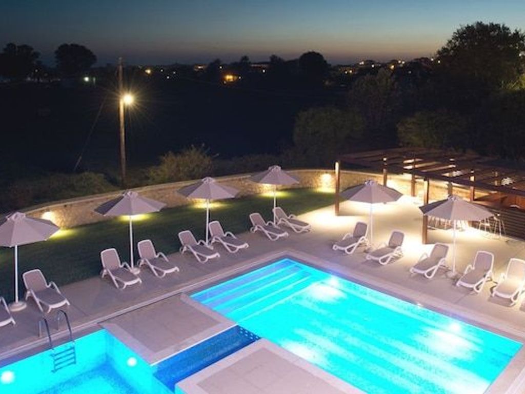 Niriides Luxury Villas