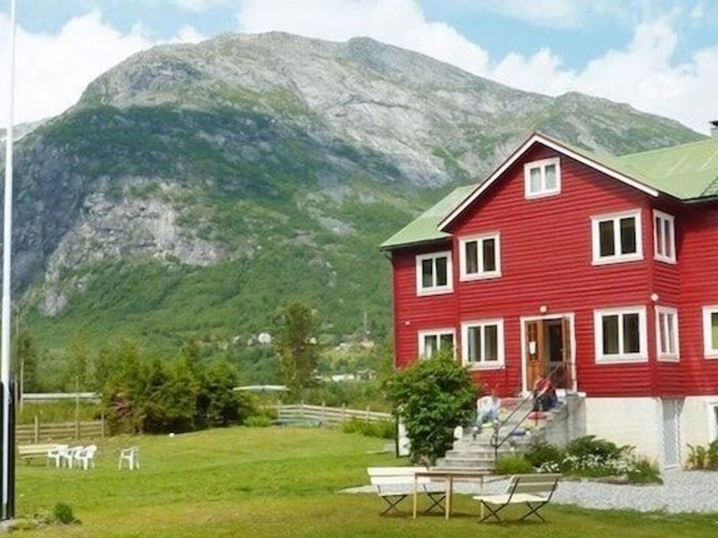 Nigardsbreen Lodge