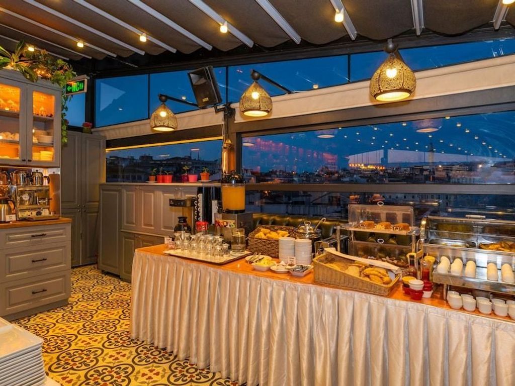 Alpek Hotel