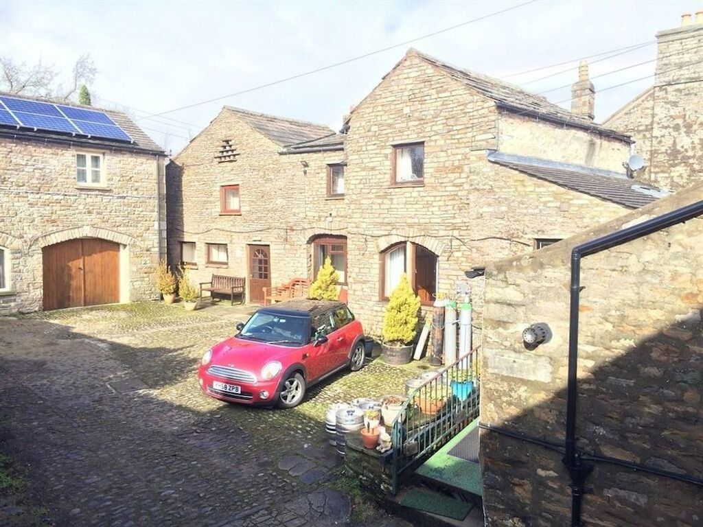 Fox & Hounds Inn
