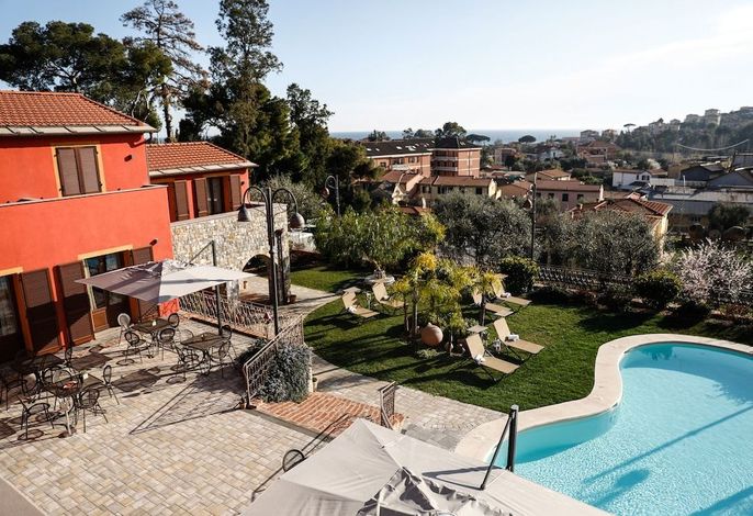 Leonardo Resort