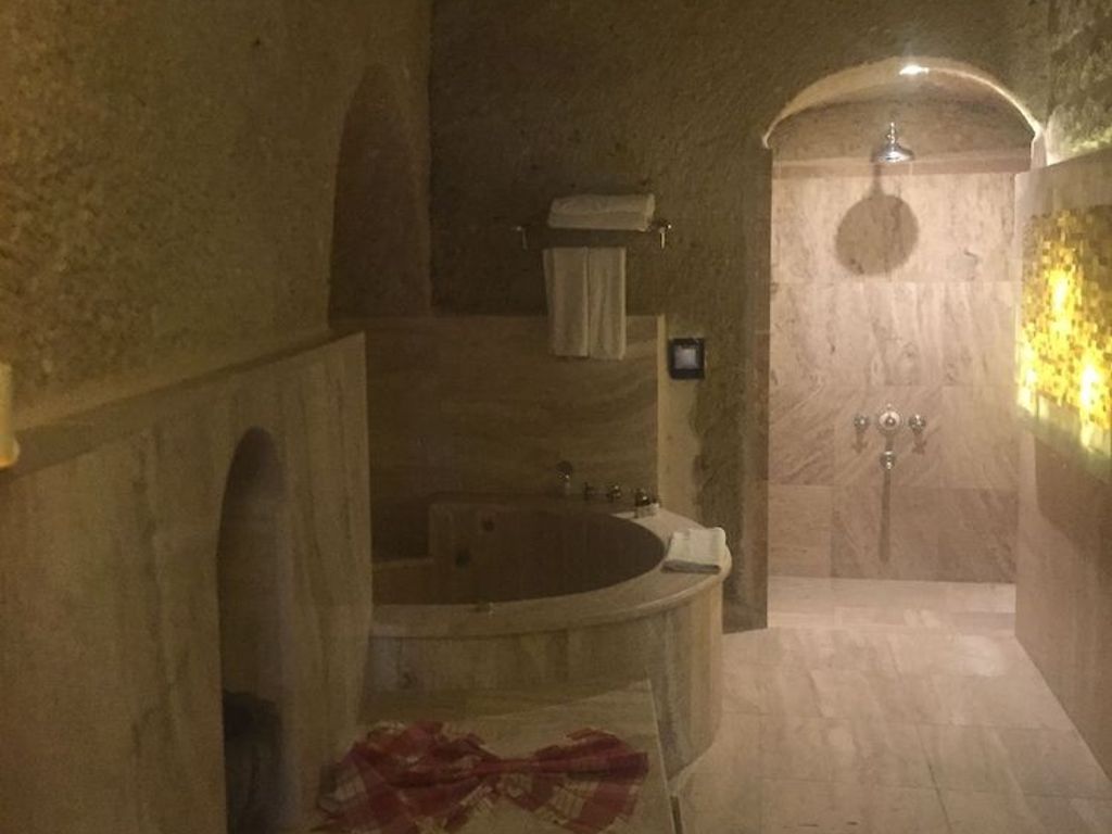 Oread Cave Suites