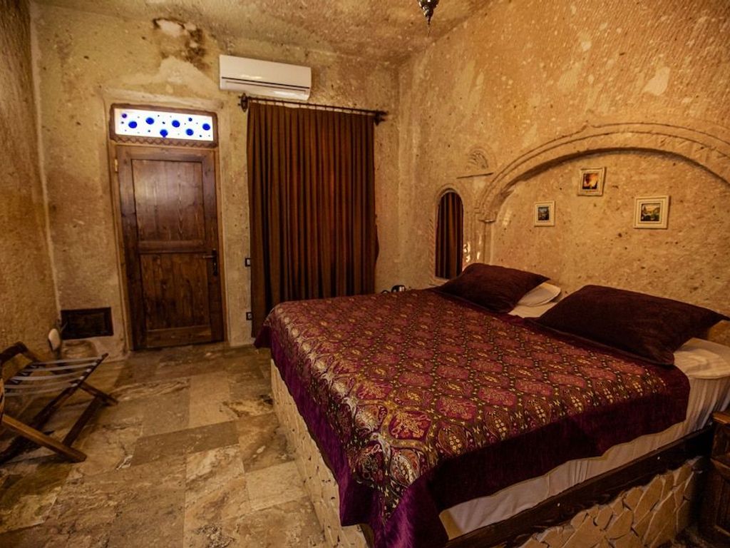 Oread Cave Suites