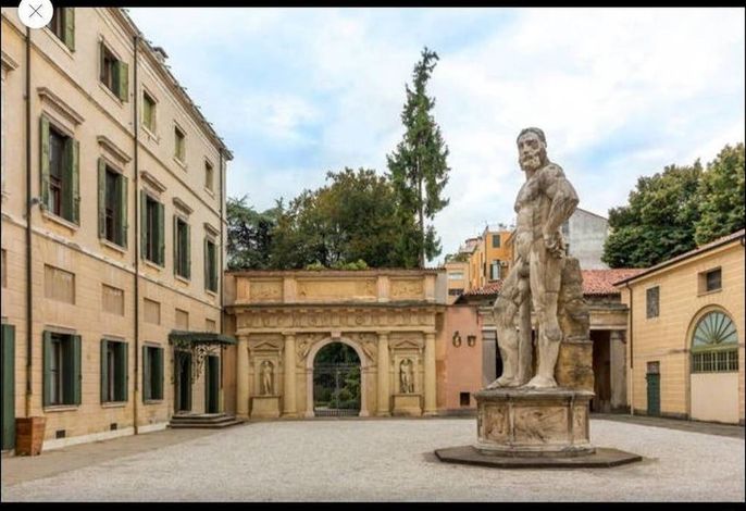 Palazzo Mantua Benavides Suites and Apartments