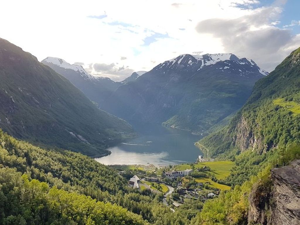 Blåtind Boutique Hotel