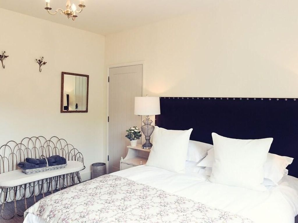 The Nest Hotel and Restaurant