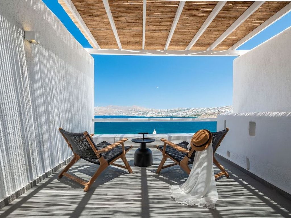 Dreambox Mykonos Suites and Mini Villas
