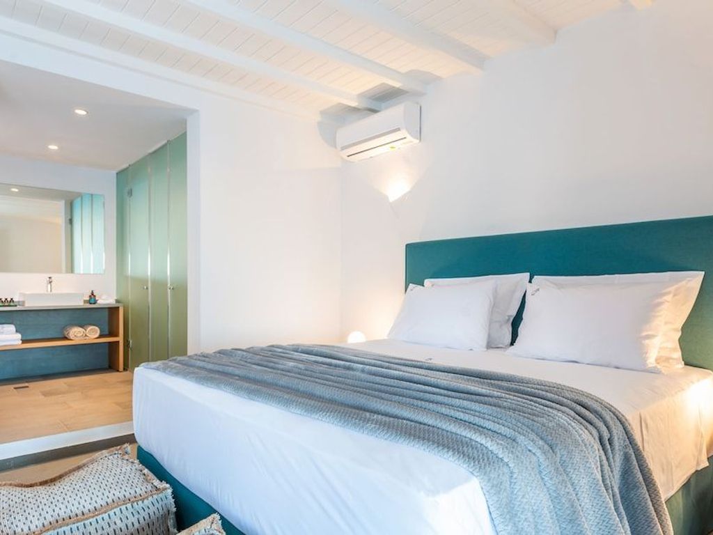 Dreambox Mykonos Suites and Mini Villas